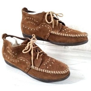 Minnetonka Moccasin Shoes Ankle Boot Chukka Brown Suede Lace Low Women 6